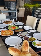 PORTO & ALMIRA BEACH