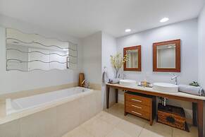 Luxury Condos with Panoramic Views