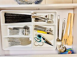 ART House Burnaby Two Bedrooms Suite