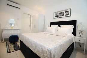 Embassy Gardens - One Bed