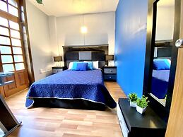 Roomies hostel Cibeles