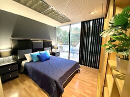 Roomies hostel Cibeles