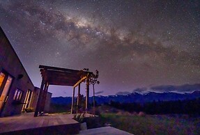 Lake Pukaki - Lake House