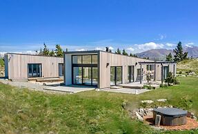 Lake Pukaki - Lake House