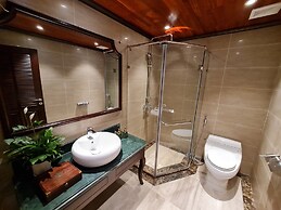 Indochine Premium Halong Bay