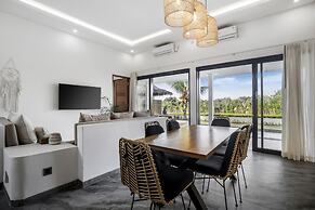 Villa Grateful by Alfred in Bali