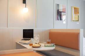 Workers Hotel Ansan by Aank