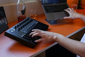 Workers Hotel Ansan by Aank