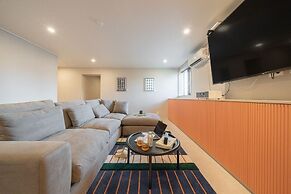 Workers Hotel Ansan by Aank