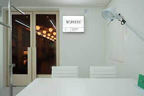 Workers Hotel Ansan by Aank