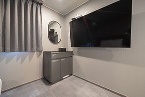 Workers Hotel Ansan by Aank