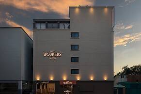 Workers Hotel Ansan by Aank