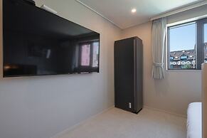 Workers Hotel Ansan by Aank