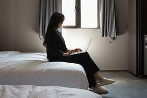 Workers Hotel Ansan by Aank