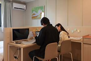 Workers Hotel Ansan by Aank