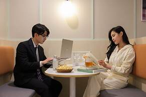 Workers Hotel Ansan by Aank