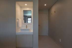 Workers Hotel Ansan by Aank