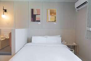 Workers Hotel Ansan by Aank