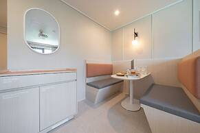 Workers Hotel Ansan by Aank