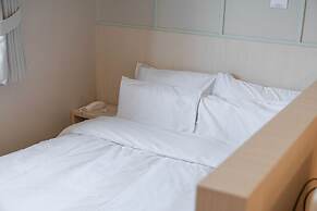 Workers Hotel Ansan by Aank