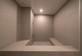 Workers Hotel Ansan by Aank