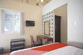 OYO 93003 B32 Homestay