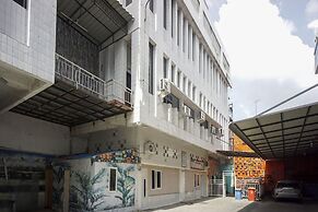 OYO 93003 B32 Homestay