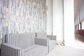 OYO 93003 B32 Homestay