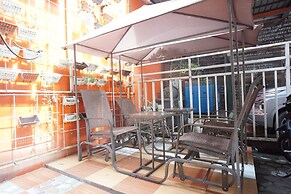 OYO 93003 B32 Homestay