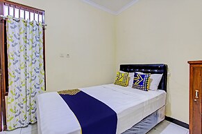 SPOT ON 93007 Guest House Lestari