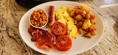 Instahomes by Tru - Garden Suites