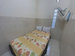 SPOT ON 93035 Karman's Sari Homestay Syariah