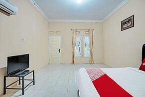 OYO 93033 Mutiara Homestay Syariah Near TPA / TPSA Nurul Yakin