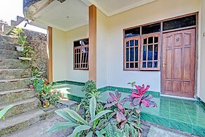OYO 92884 Agustha Homestay