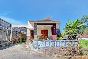 OYO 92884 Agustha Homestay