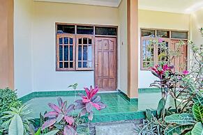 OYO 92884 Agustha Homestay