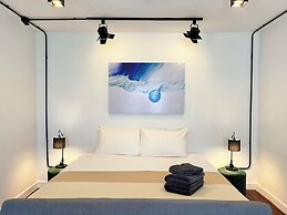 MINI-ME HUBS - Charm Suites in Old City