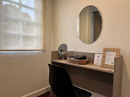 MINI-ME HUBS - Charm Suites in Old City