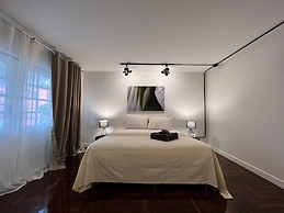 MINI-ME HUBS - Charm Suites in Old City