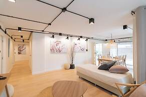 MINI-ME HUBS - Charm Suites in Old City