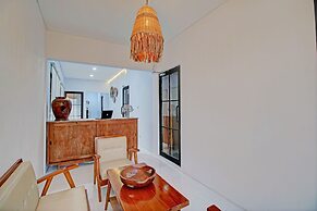 Collection O 93004 Double D Guest House