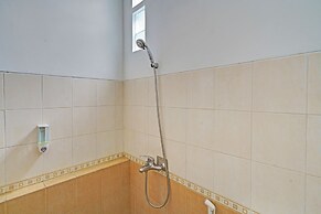 SPOT ON 92975 Aria Hostel Capsul Cihampelas