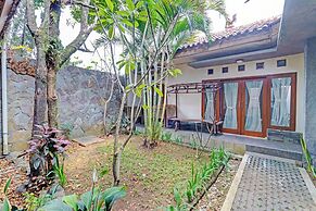 SPOT ON 92975 Aria Hostel Capsul Cihampelas