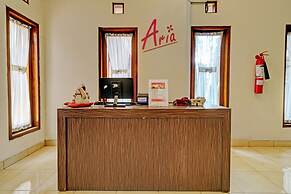 SPOT ON 92975 Aria Hostel Capsul Cihampelas