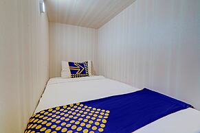 SPOT ON 92975 Aria Hostel Capsul Cihampelas