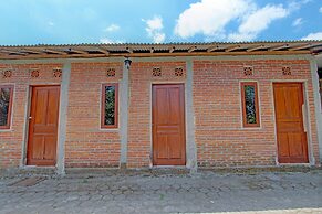 OYO Life 93010 Omah Bareng Syariah Sambisari