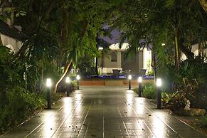 Pooh Beach Resort & Spa