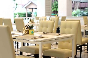 Pooh Beach Resort & Spa