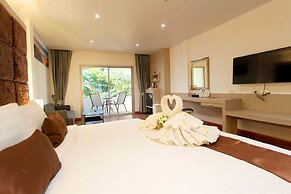 Pooh Beach Resort & Spa