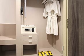 Pooh Beach Resort & Spa